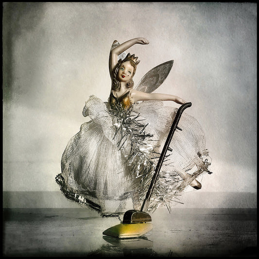 Ballerina with vacuum